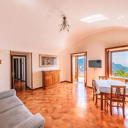 Appartamento Anna In Villa Laura Скала Экстерьер фото