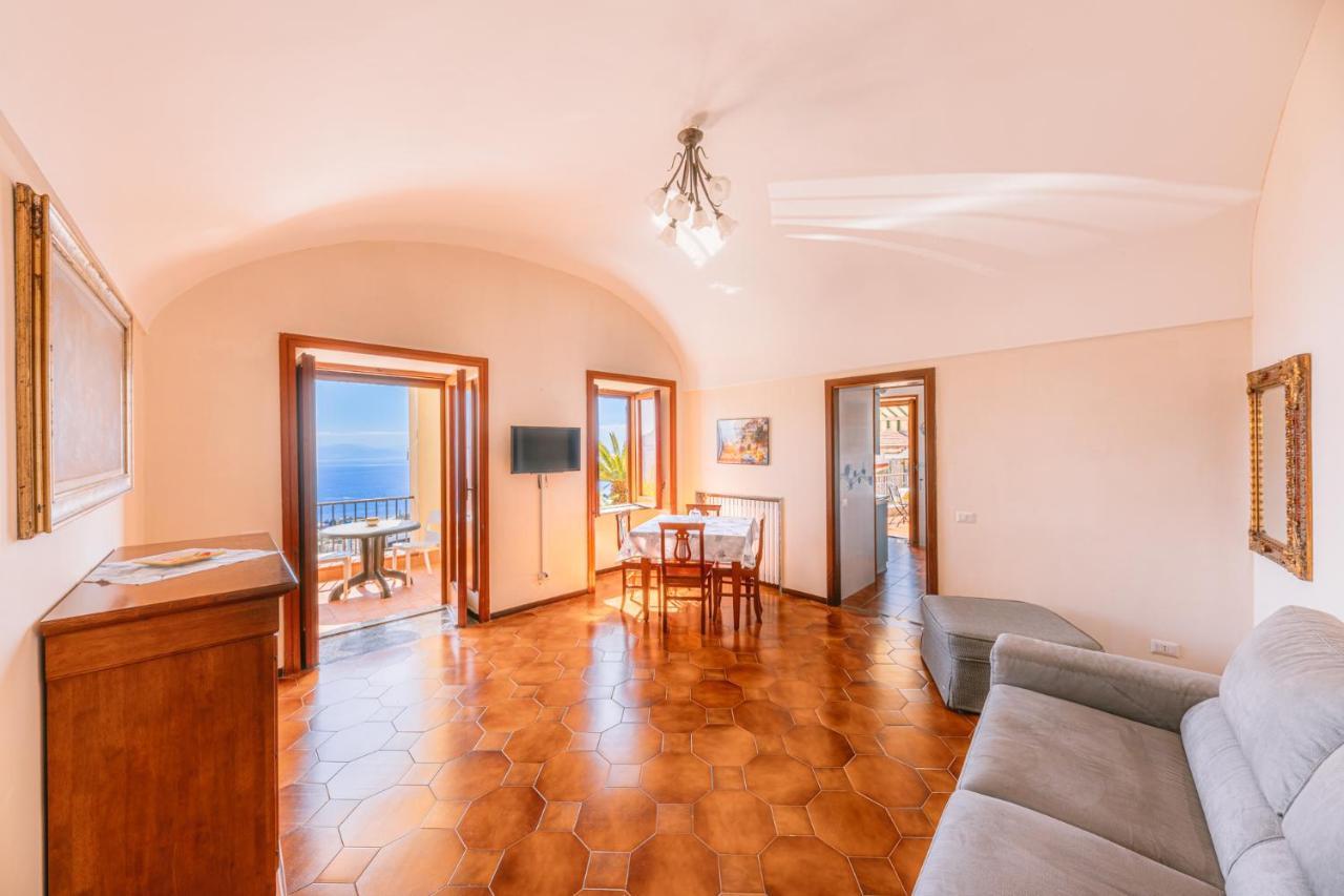 Appartamento Anna In Villa Laura Скала Экстерьер фото